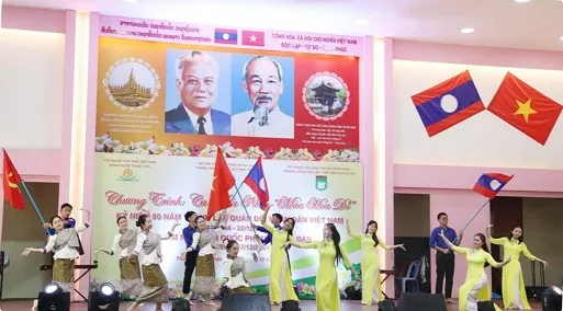 Art programme celebrates Vietnamese army’s 80th anniversary in Laos Art programme celebrates Vietnamese army’s 80th anniversary in Laos