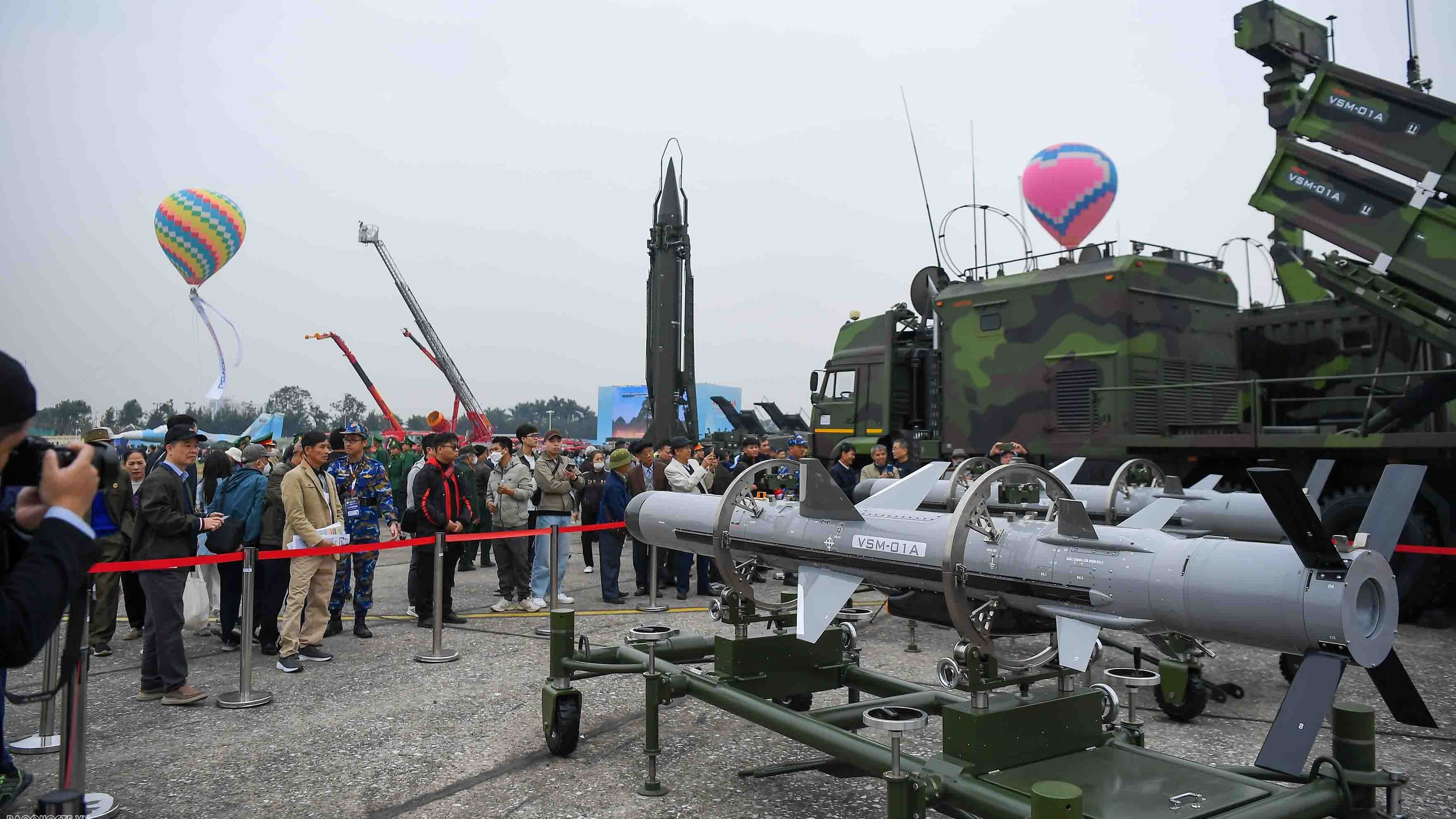 Vietnam International Defence Expo 2024 impresses foreign guests