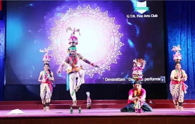 Indian artists perform at the event. (Photo: VNA) Indian artists perform at the event. (Photo: VNA)