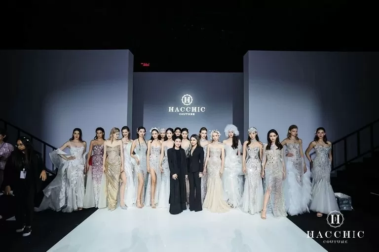 Designers Tra Linh and Viet Trinh introduce the collection in Shanghai, China. (Photo: HACCHIC) Designers Tra Linh and Viet Trinh introduce the collection in Shanghai, China. (Photo: HACCHIC)