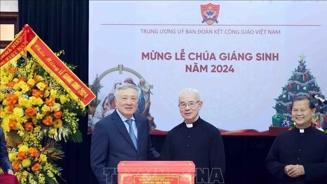 Standing Deputy PM  extends Christmas greetings to religious organisations in Hanoi