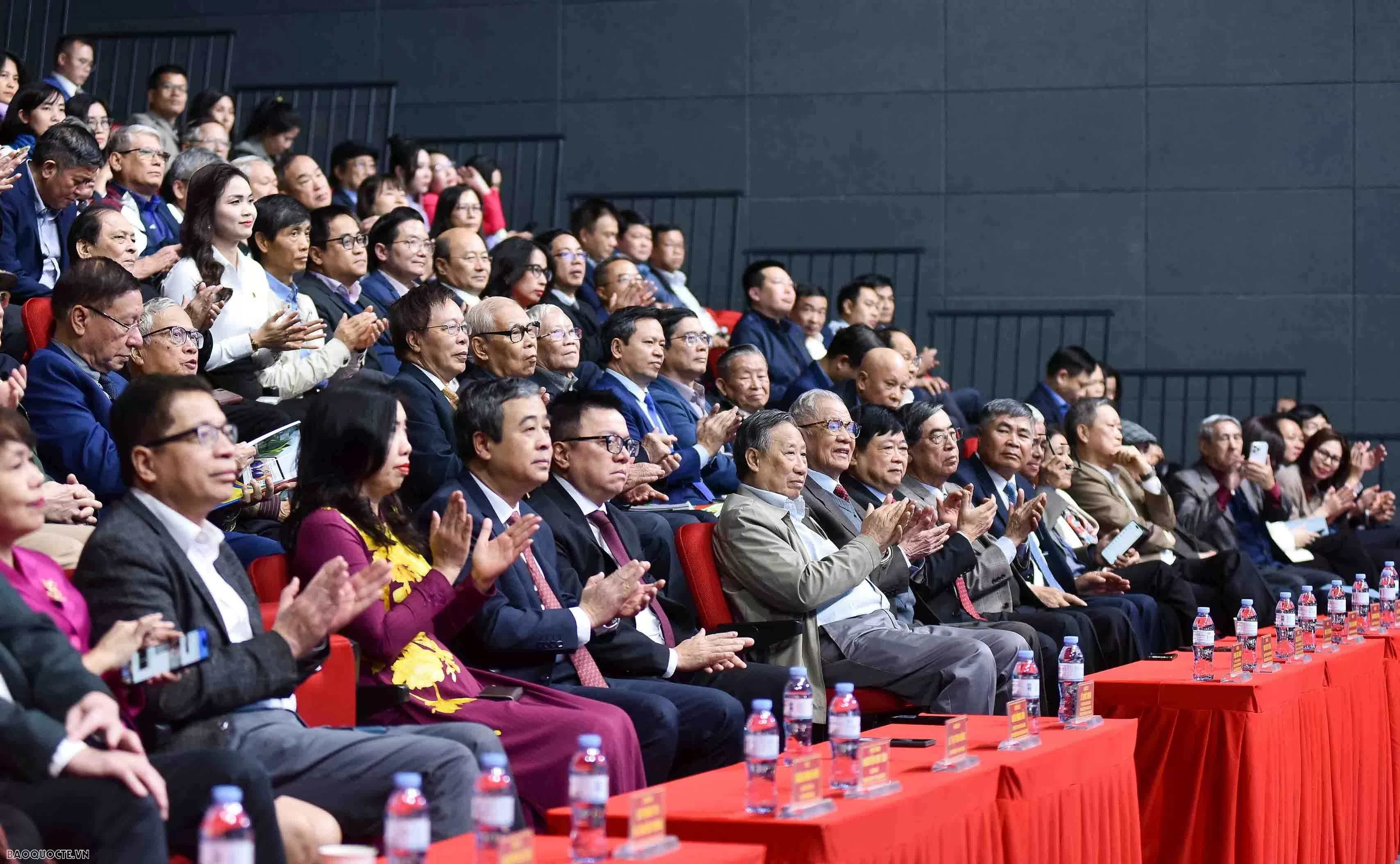 World&Vietnam Report’s 35th anniversary: A Happy Celebration World&Vietnam Report’s 35th anniversary: A Happy Celebration