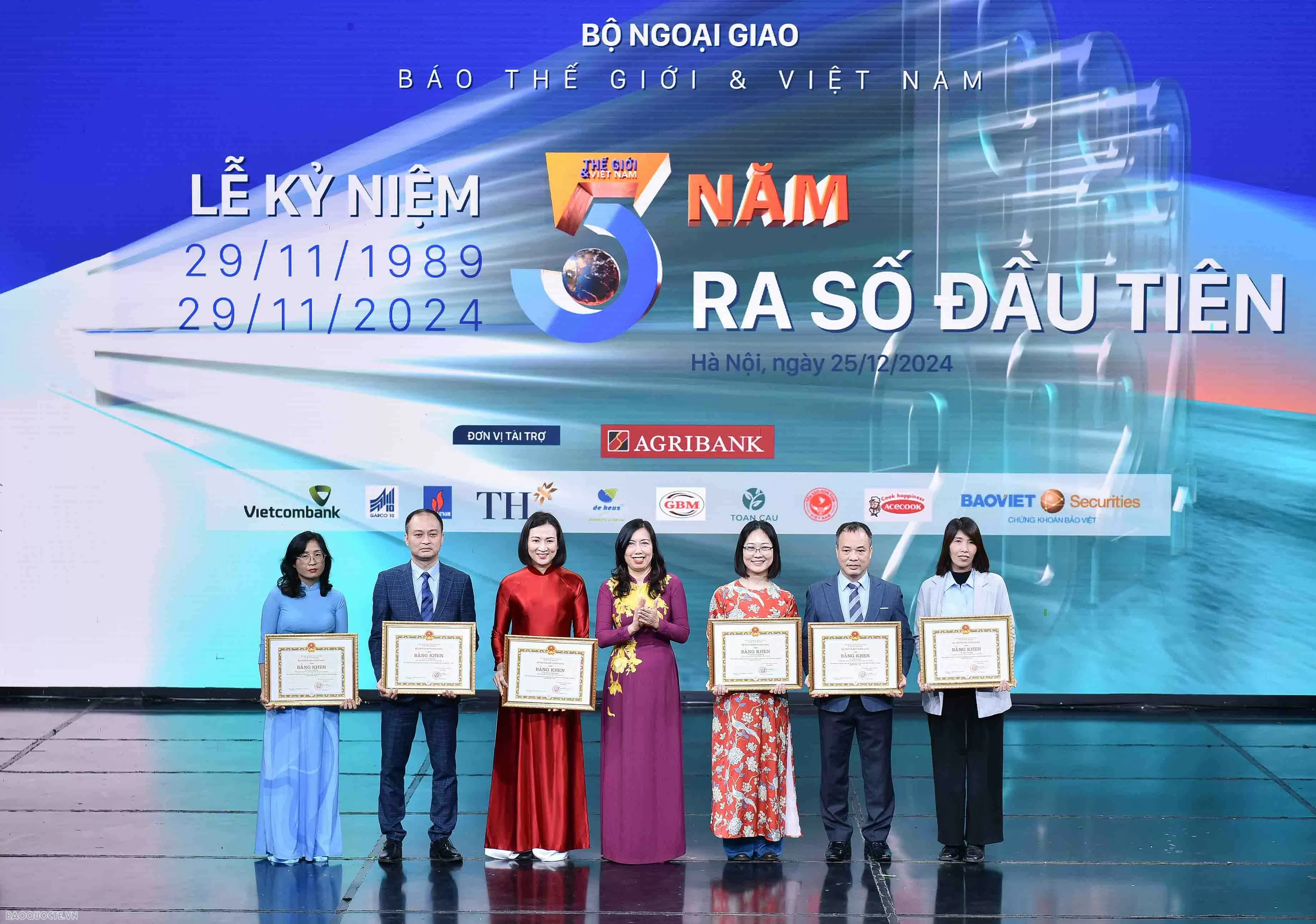 World&Vietnam Report’s 35th anniversary: A Happy Celebration World&Vietnam Report’s 35th anniversary: A Happy Celebration