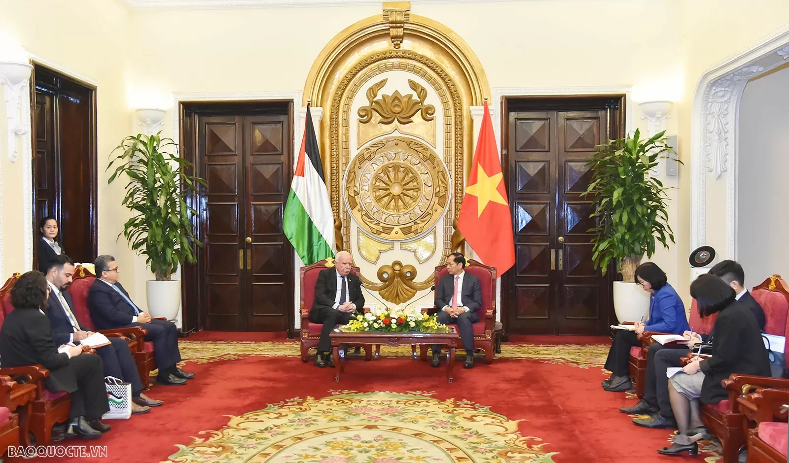 Deputy PM, FM Bui Thanh Son receives Special Envoy of Palestinian President Riad Malki Deputy PM, FM Bui Thanh Son receives Special Envoy of Palestinian President Riad Malki