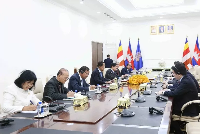 Party pays working visit to Cambodia Party pays working visit to Cambodia