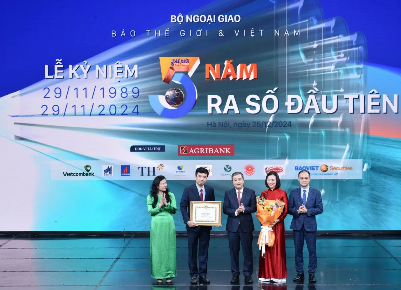 World & Vietnam Report’s 35th anniversary: A Happy Celebration World & Vietnam Report’s 35th anniversary: A Happy Celebration