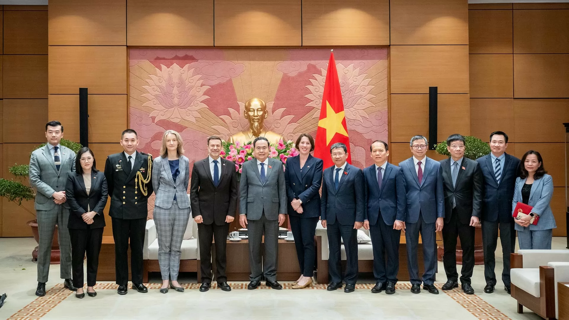 NA Charman receives Australian Ambassador Andrew Goledzinowski NA Charman receives Australian Ambassador Andrew Goledzinowski