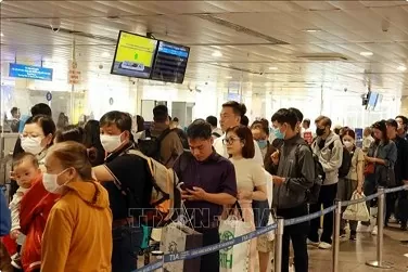 Tan Son Nhat airport increases flights to serve Lunar New Year Tan Son Nhat airport increases flights to serve Lunar New Year
