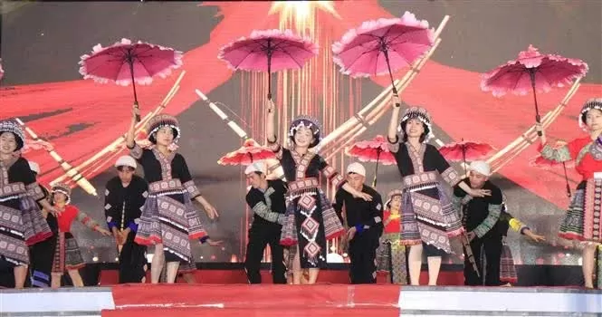 Festival honours panpine of Mong people Festival honours panpine of Mong people