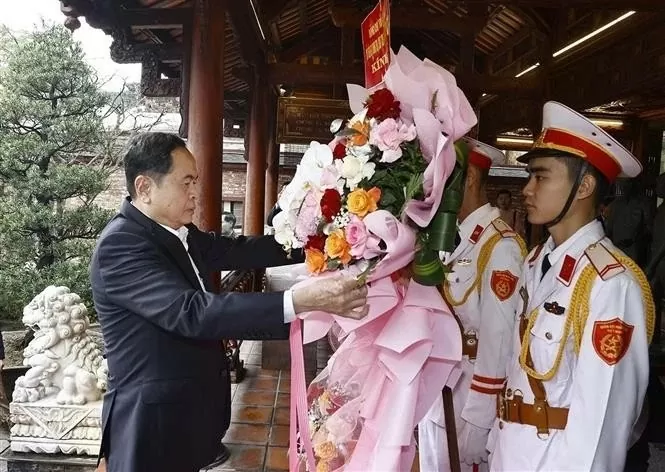 National Assembly Chairman commemorates late State leader, military official National Assembly Chairman commemorates late State leader, military official