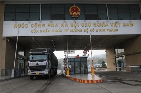 Vietnam-China trade though Lao Cai border gate reaches 1.6 million USD on 2025’s first day