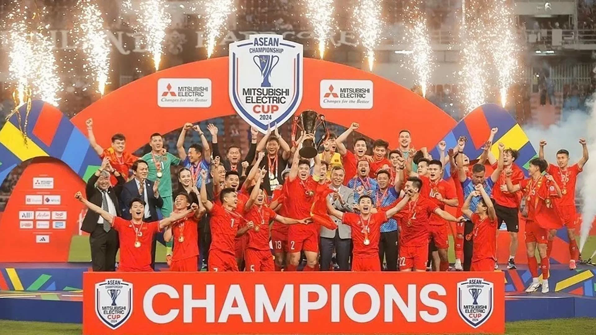 PM Pham Minh Chinh congratulates men's national football team for ASEAN Cup 2024 victory PM Pham Minh Chinh congratulates men's national football team for ASEAN Cup 2024 victory