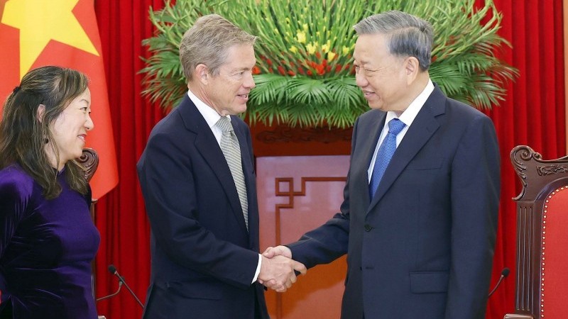 General Secretary To Lam receives Chairman of Berggruen Holdings Nicholas Berggruen