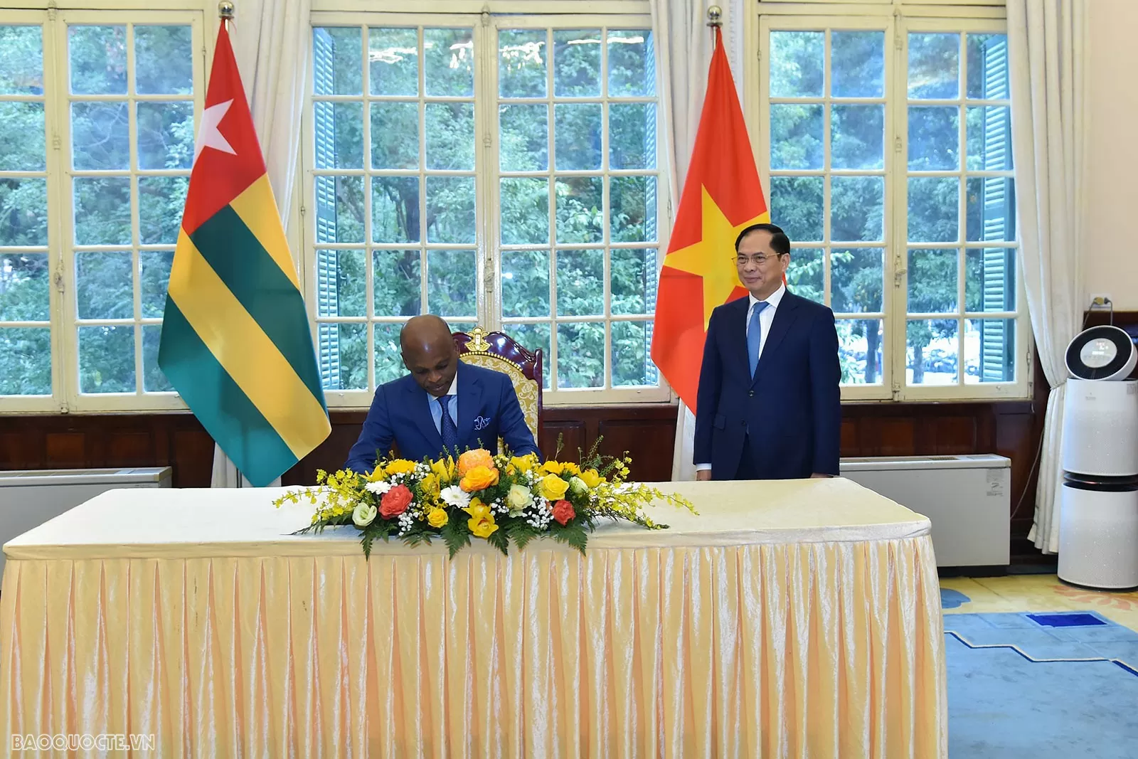 Vietnam, Togo Foreign Ministers hold talks to develop relations in effective, substantive manner Vietnam, Togo Foreign Ministers hold talks to develop relations in effective, substantive manner