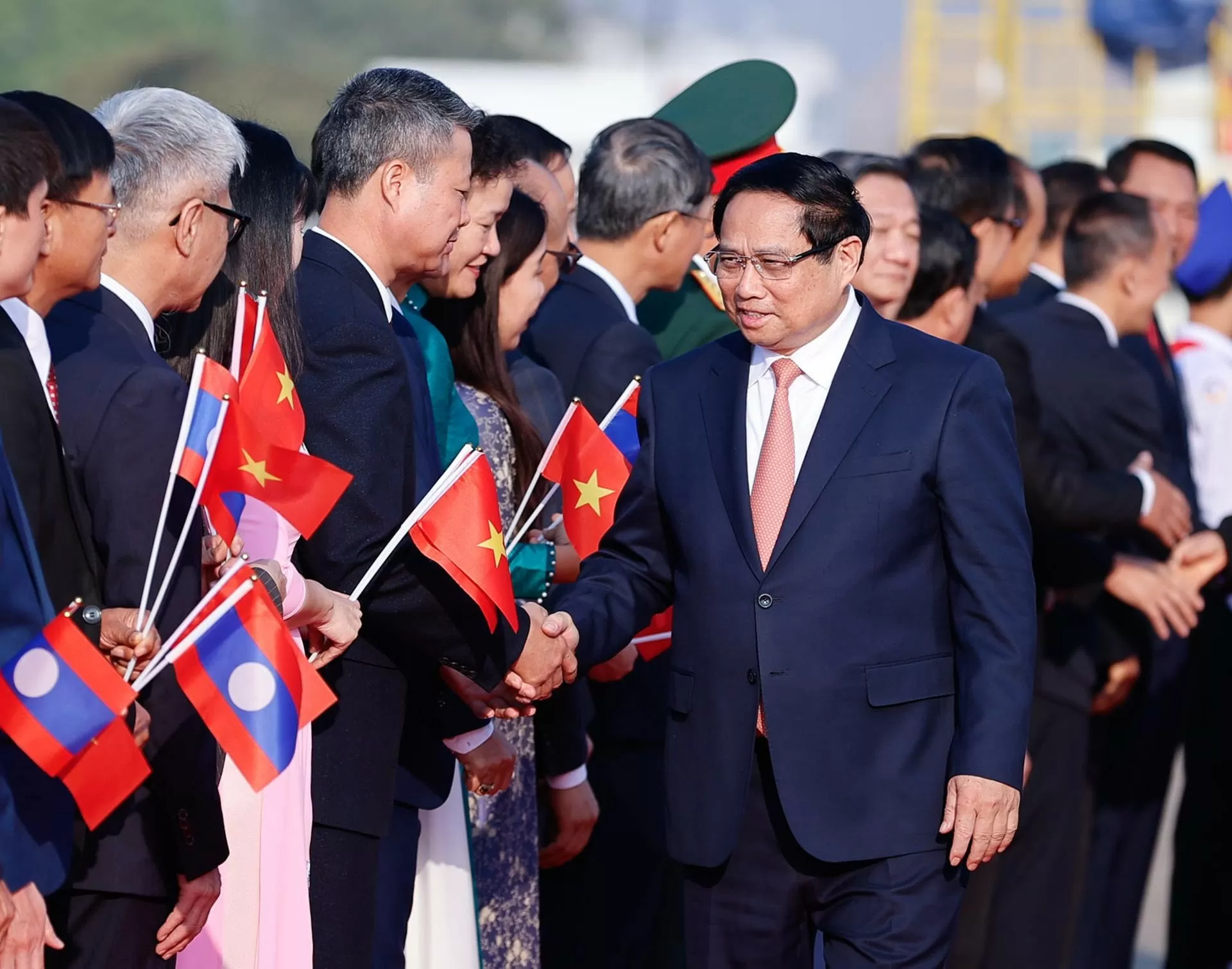 Prime Minister Pham Minh Chinh arrives in Vientiane, starting Laos visit Prime Minister Pham Minh Chinh arrives in Vientiane, starting Laos visit