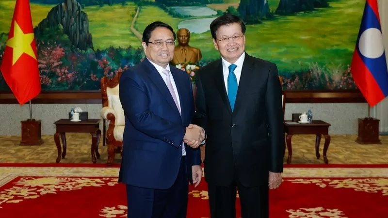 PM Pham Minh Chinh meets with top Lao leader Thongloun Sisoulith in Vientiane PM Pham Minh Chinh meets with top Lao leader Thongloun Sisoulith in Vientiane