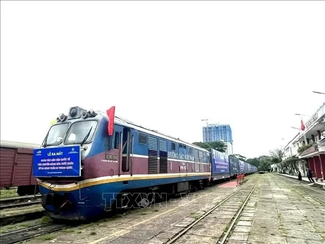 A China-Vietnam cross-border train departs from Song Than station in the southern province of Binh Duong. (Photo: VNA) A China-Vietnam cross-border train departs from Song Than station in the southern province of Binh Duong. (Photo: VNA)