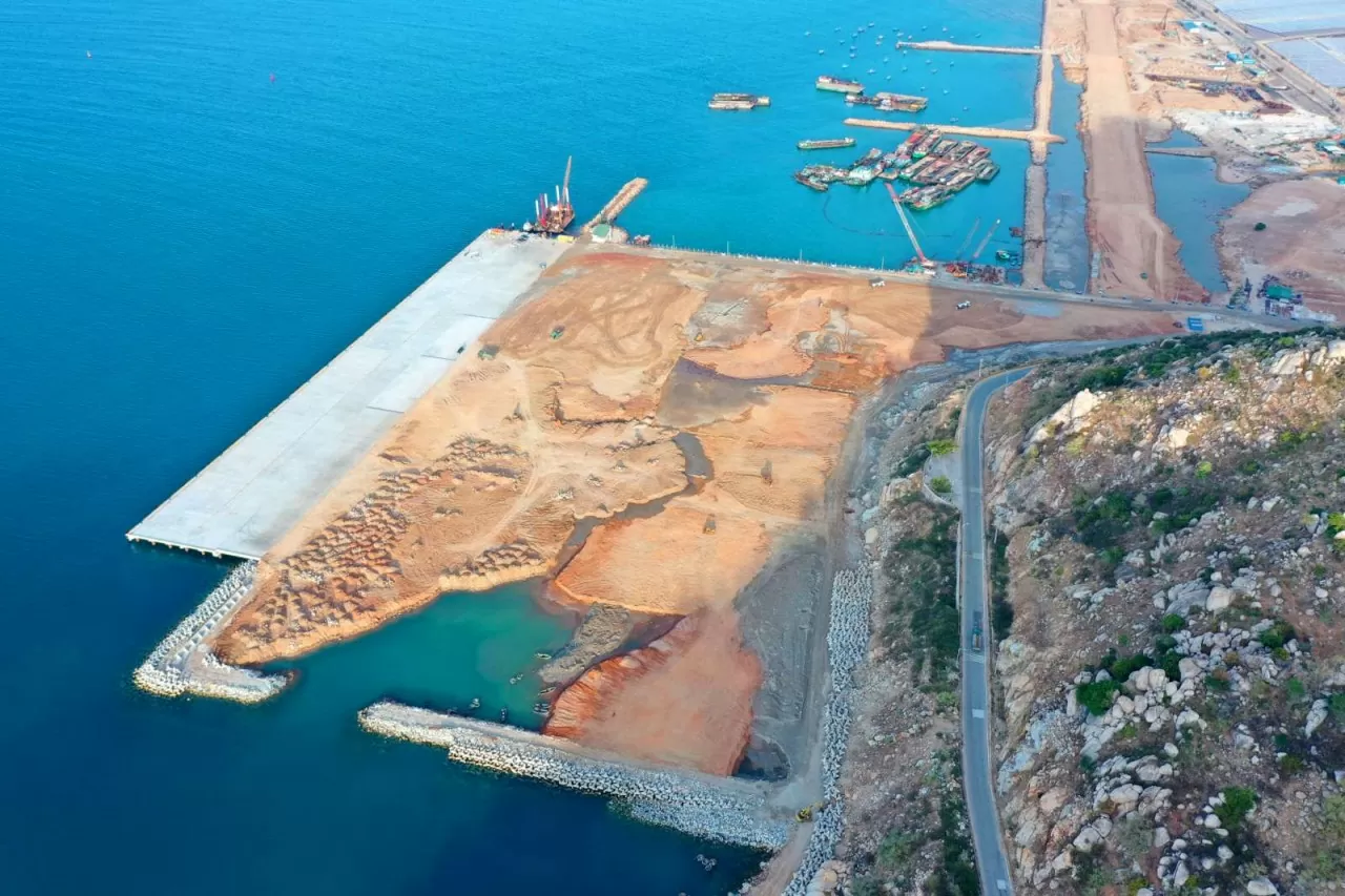 Ninh Thuan's Trung Nam Ca Na int’l port hits milestone of 1 million tonnes Ninh Thuan's Trung Nam Ca Na int’l port hits milestone of 1 million tonnes