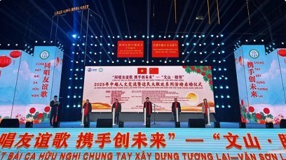 Vietnamese, Chinese border residents held exchange festival in China's Yunnan province