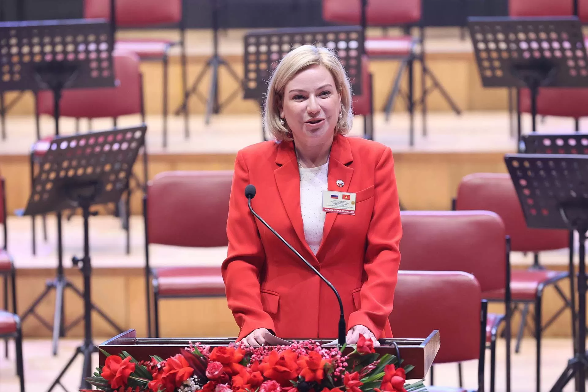 Vietnam, Russia Prime Ministers attend art programme celebrating diplomatic ties Vietnam, Russia Prime Ministers attend art programme celebrating diplomatic ties