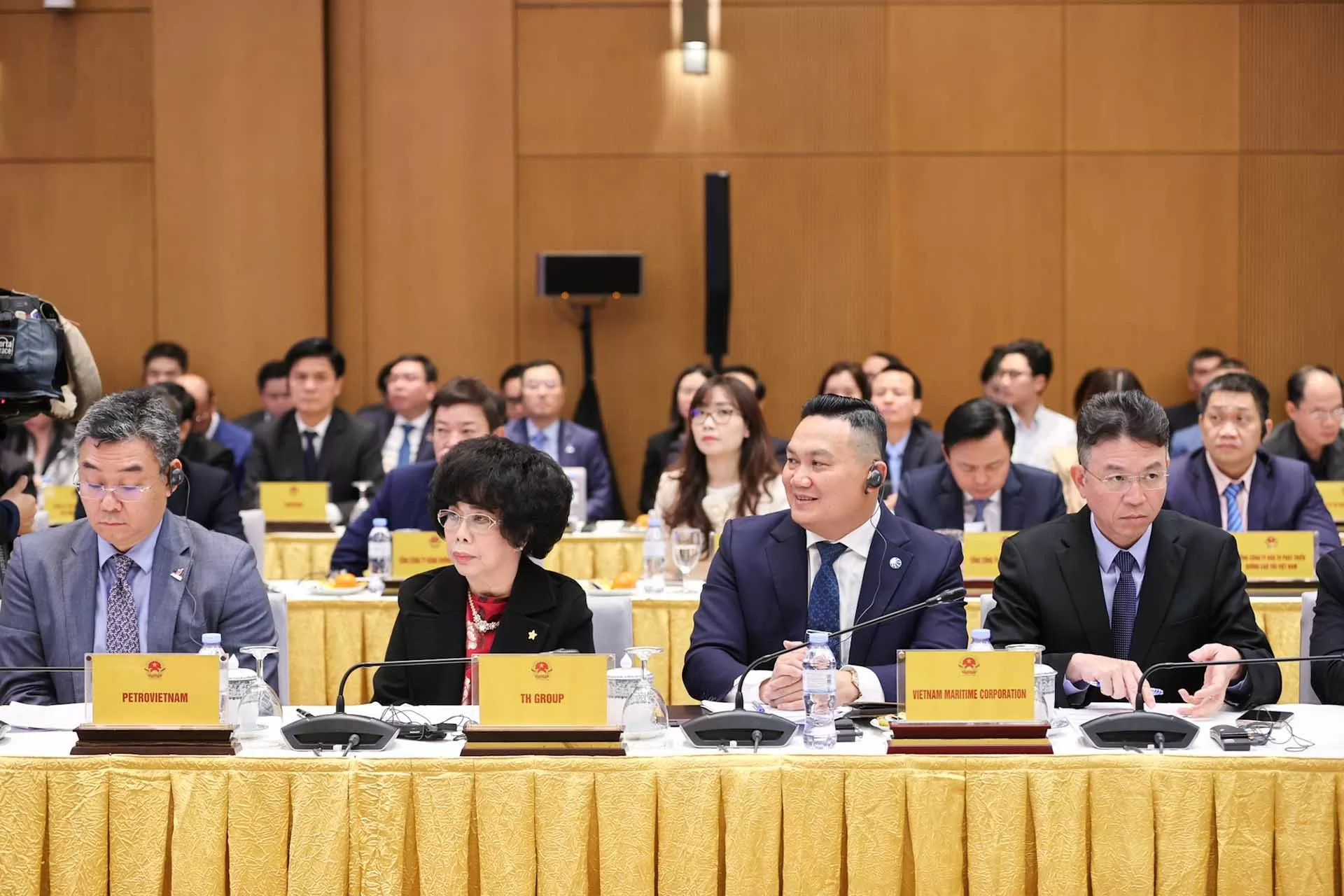 Vietnam, Russia Prime Ministers attend high-level business dialogue facilitating partnerships Vietnam, Russia Prime Ministers attend high-level business dialogue facilitating partnerships