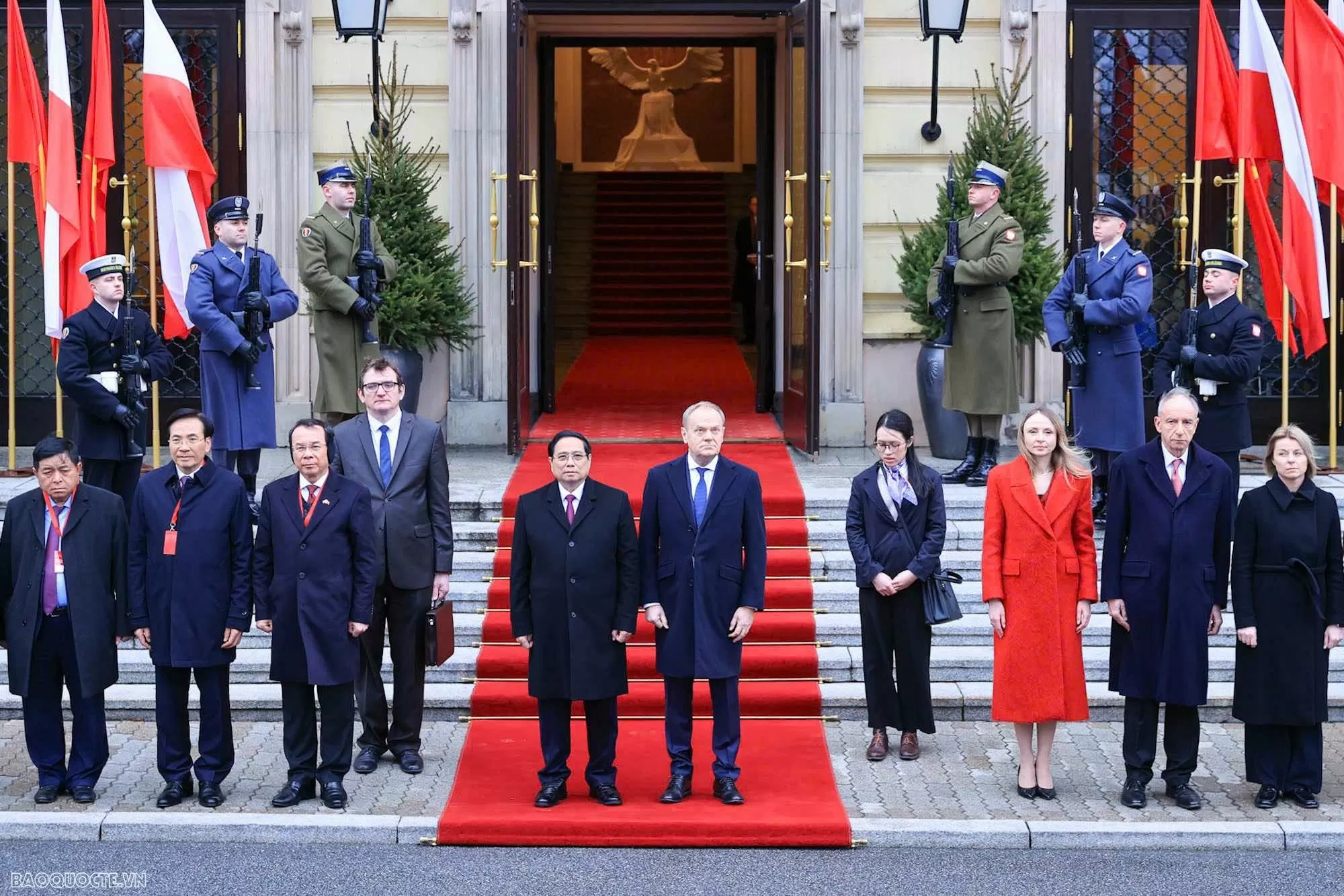Vietnam, Poland Prime Ministers hold talks, discussing measures to elevate bilateral relations