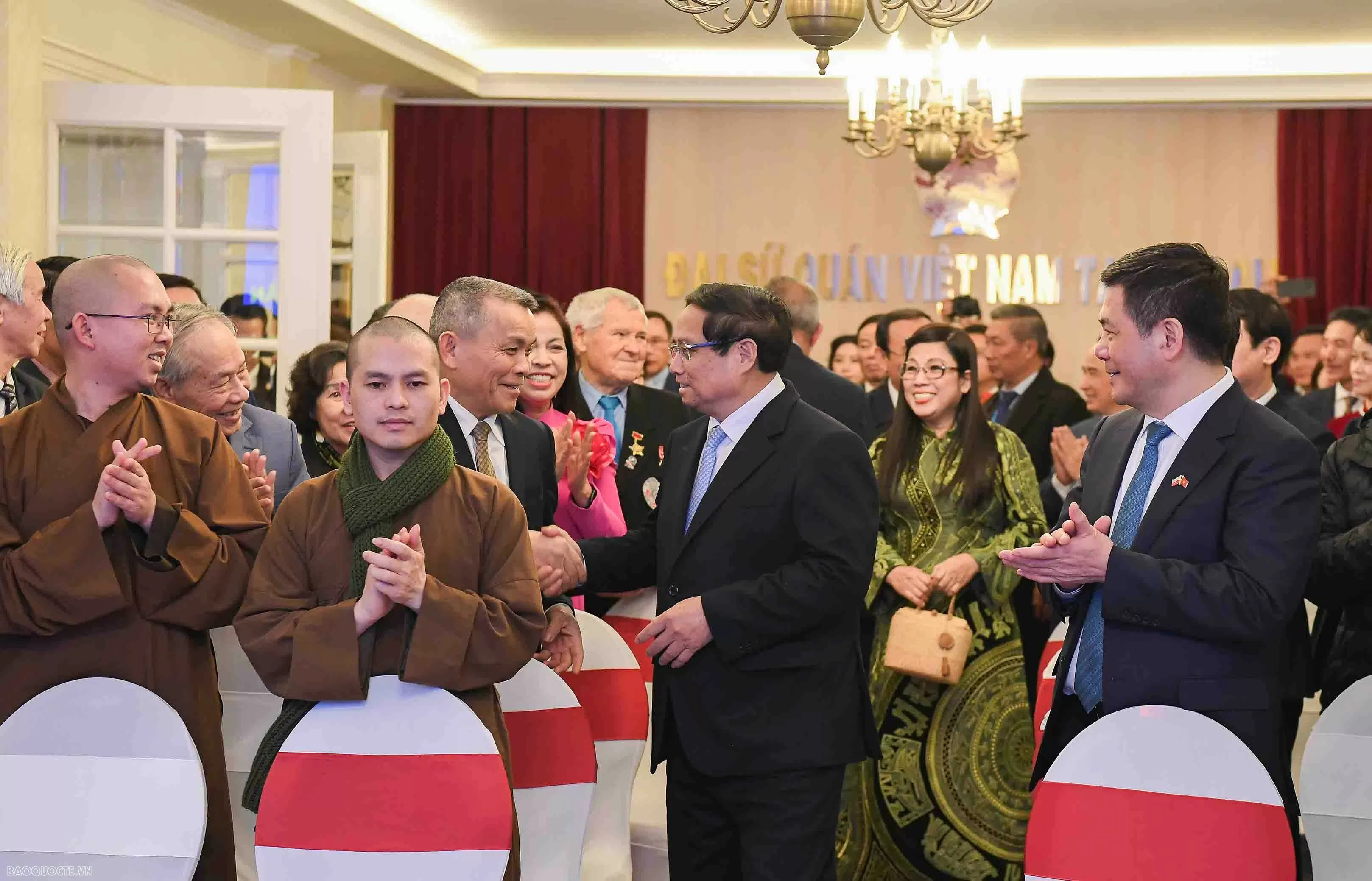 Kiều bào tại Ba Lan kiến nghị, Thủ tướng trả lời Prime Minister Pham Minh Chinh meets with Vietnamese community in Poland