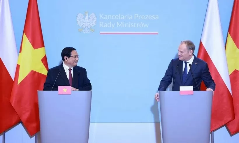 Vietnam, Poland Prime Ministers hold talks, discussing measures to elevate bilateral relations
