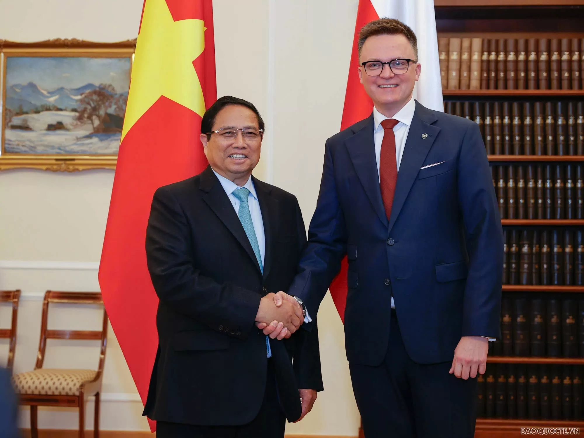 Thủ tướng hội kiến chủ tịch hạ viện Ba Lan Prime Minister Pham Minh Chinh meets with Sejm Speaker Szymon Holownia
