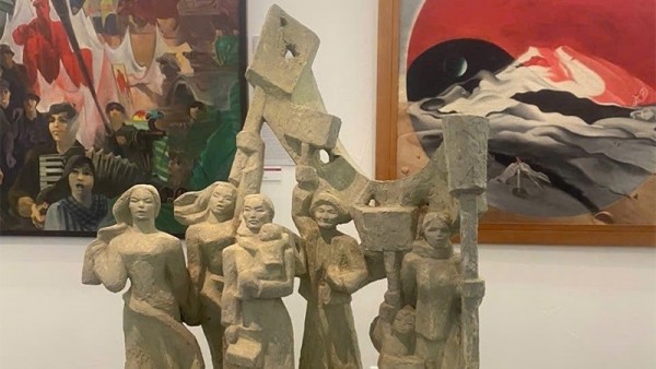 Exhibition celebrates Party’s founding, Lunar New Year in Hanoi