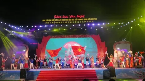 Vietnam-China cultural exchange held in Lao Cai border province Vietnam-China cultural exchange held in Lao Cai border province