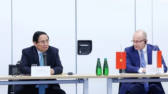 Prime Minister Pham Minh Chinh works with Poland’s national centre on cybersecurity