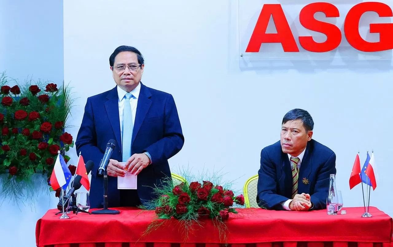 Prime Minister Pham Minh Chinh visits ASG trade centre, concludes Poland trip Prime Minister Pham Minh Chinh visits ASG trade centre, concludes Poland trip