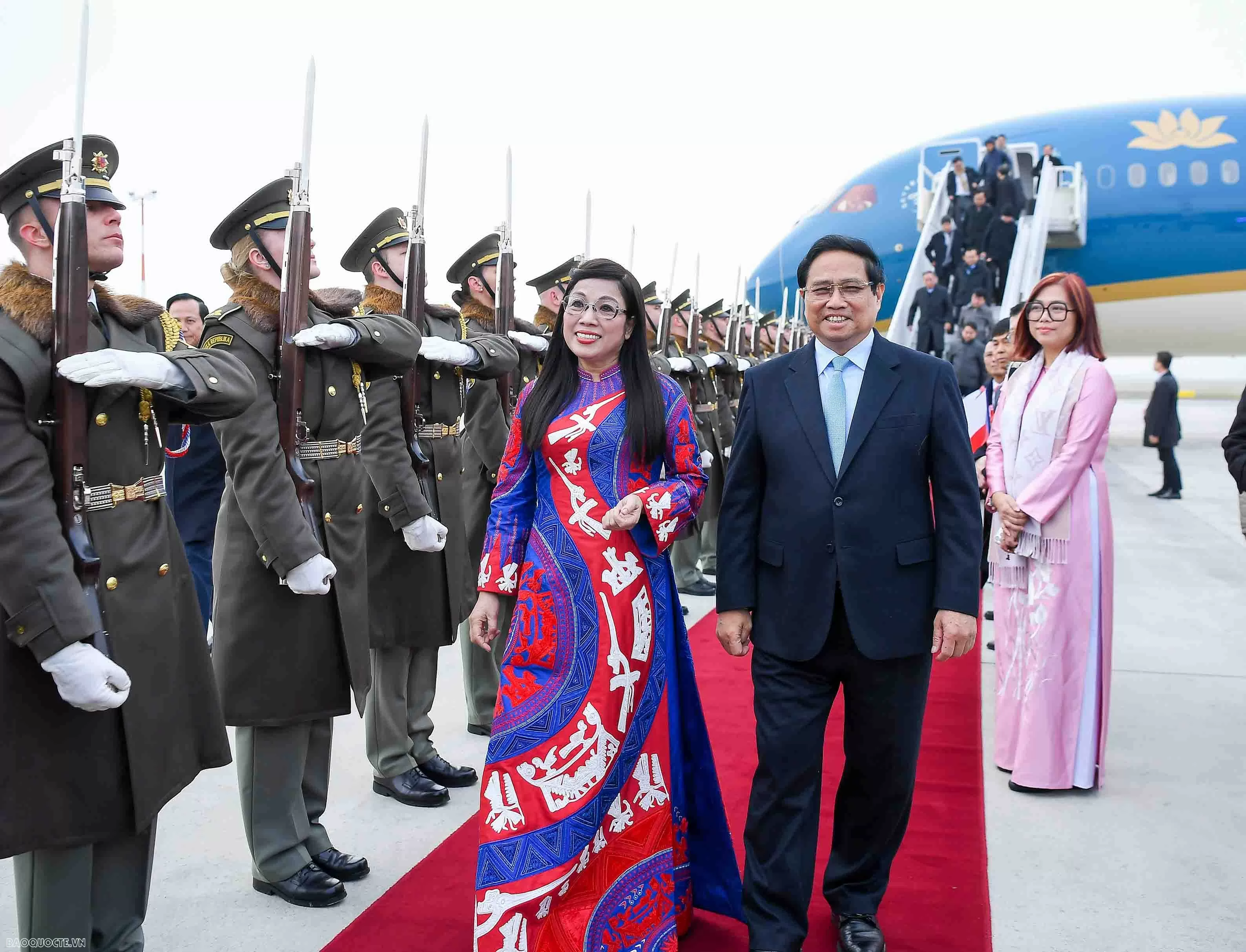 PM Pham Minh Chinh arrives in Prague, beginning official visit to Czech Republic PM Pham Minh Chinh arrives in Prague, beginning official visit to Czech Republic