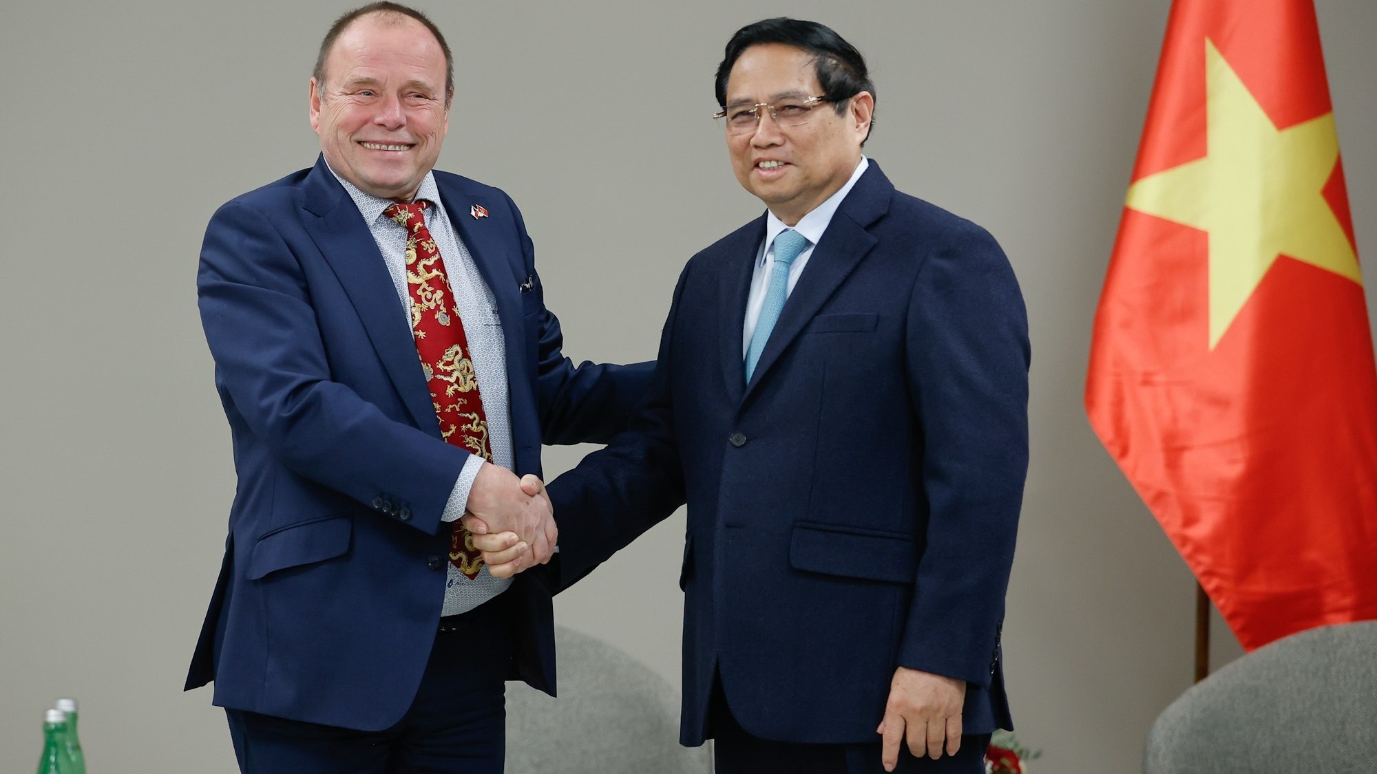 Prime Minister Pham Minh Chinh receives Chairman of Czech - Vietnam Friendship Association