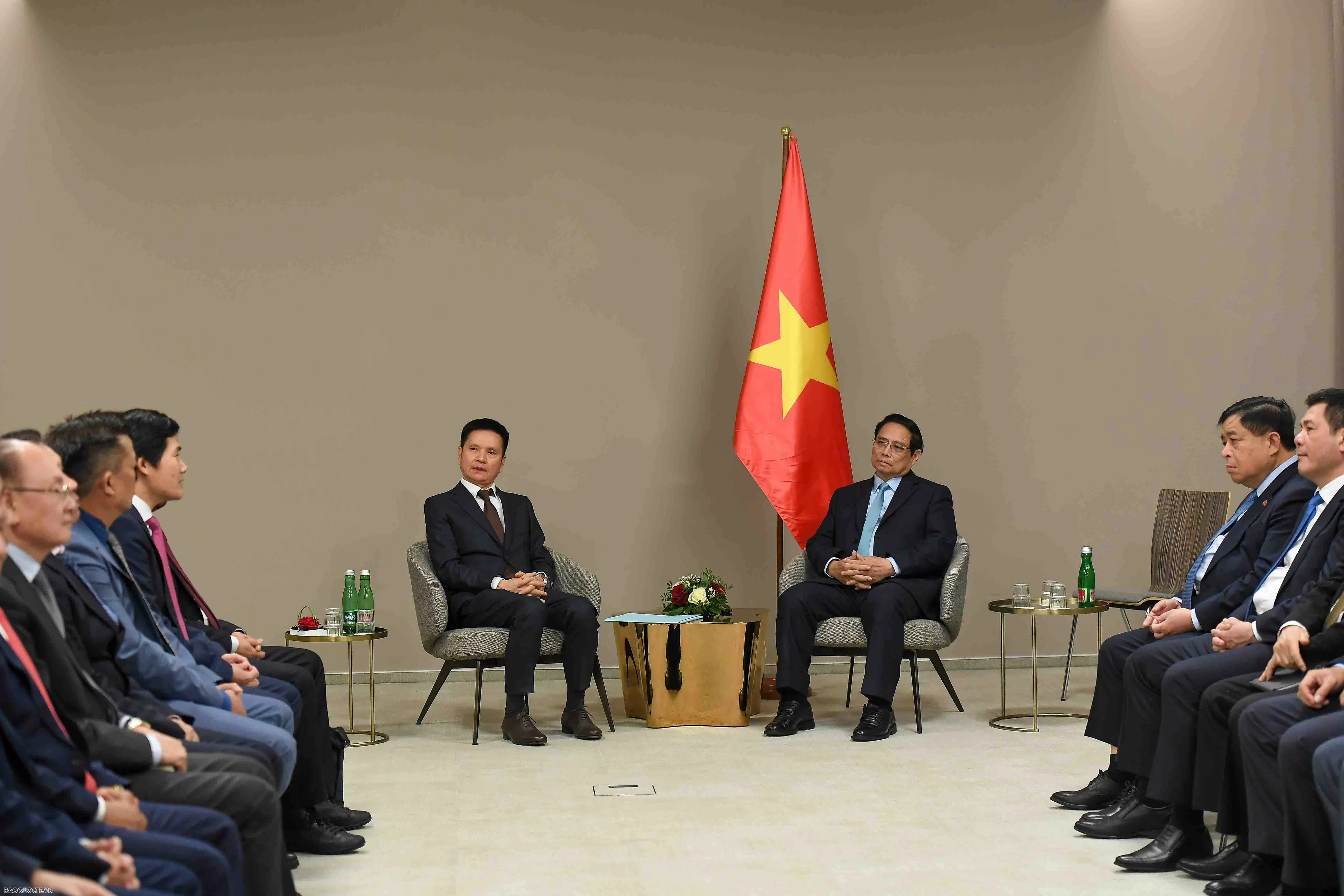 Prime Minister works with leaders of prominent Vietnamese businesses in Czech Republic, Europe Prime Minister works with leaders of prominent Vietnamese businesses in Czech Republic, Europe