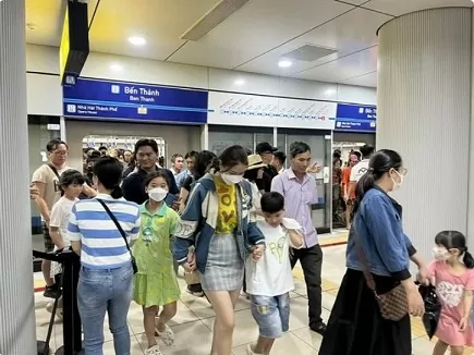 HCM City’s first metro line to operate overnight on Lunar New Year’s Eve