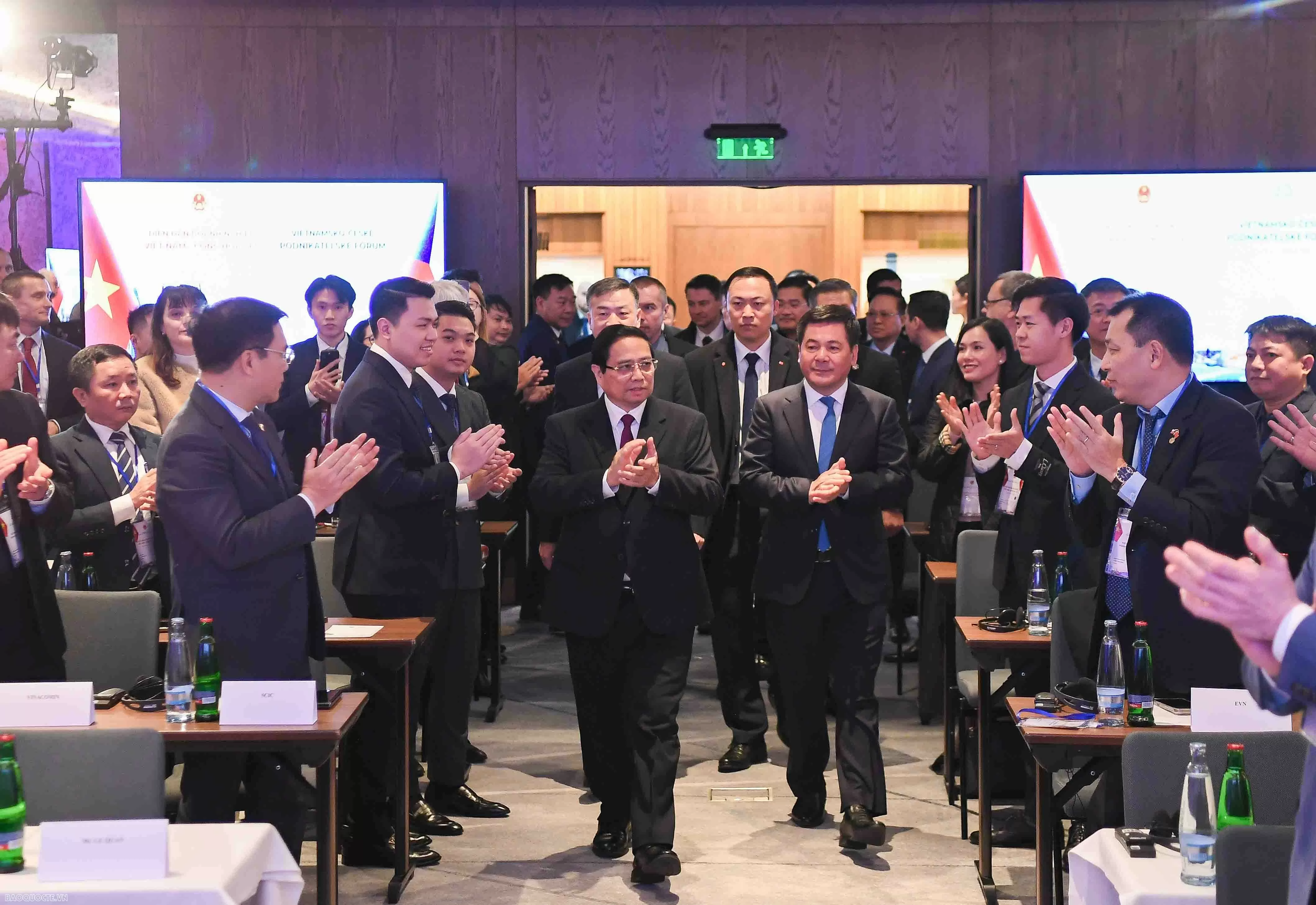PM Pham Minh Chinh attends Vietnam-Czech Republic Business Forum in Prague