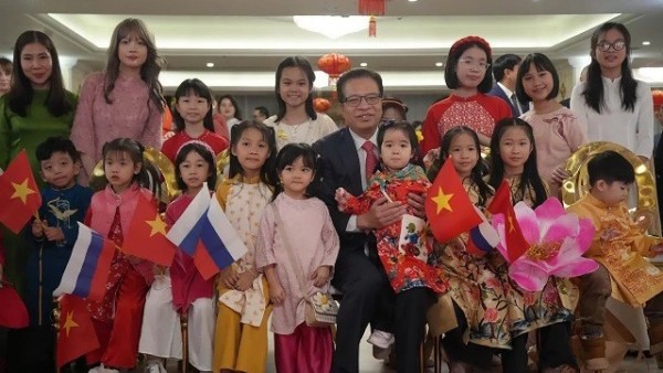 Overseas Vietnamese communities worldwide celebrate Tet (Lunar New Year)