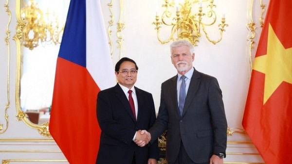 PM Pham Minh Chinh meets with Czech President Petr Pavel in Prague
