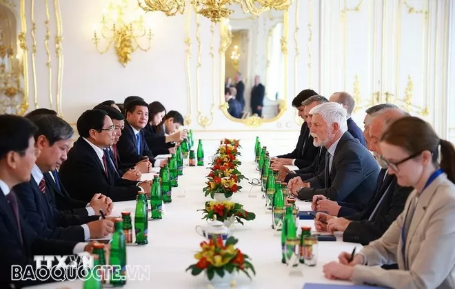 PM Pham Minh Chinh meets with Czech President Petr Pavel in Prague