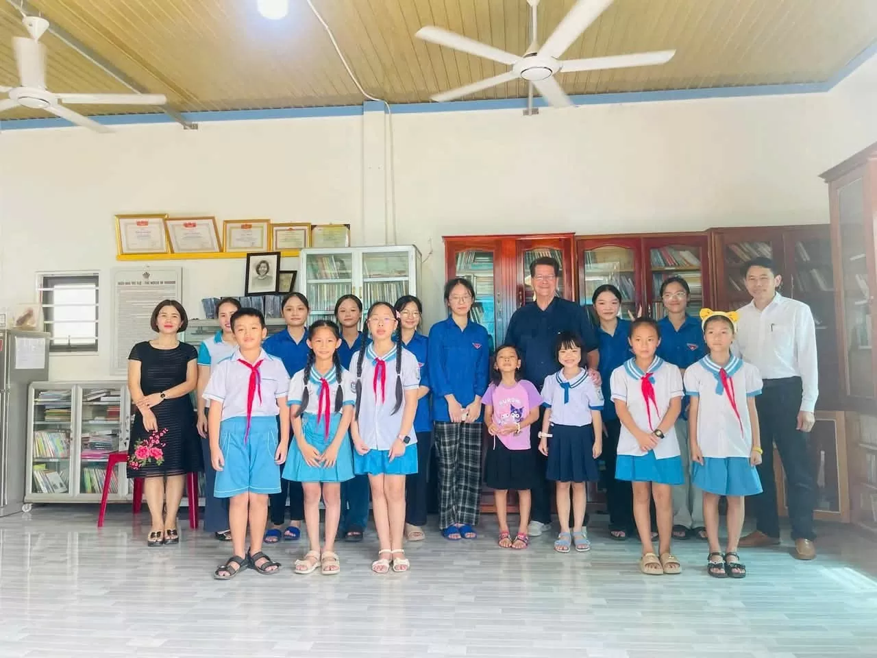 Chuyên gia Ian Gardiner – Chủ nhiệm NNTT New York – Hoa Kỳ, giao lưu văn hóa giáo dục cùng NNTT Thúy Nga – Tân Kỳ - Nghệ An năm 2024