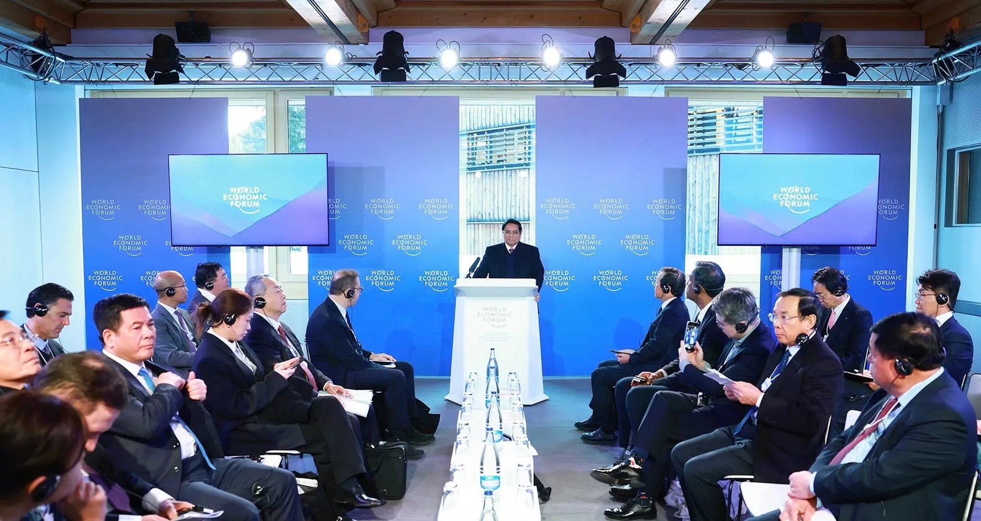 PM addresses WEF’s country strategic dialogue on Vietnam PM addresses WEF’s country strategic dialogue on Vietnam