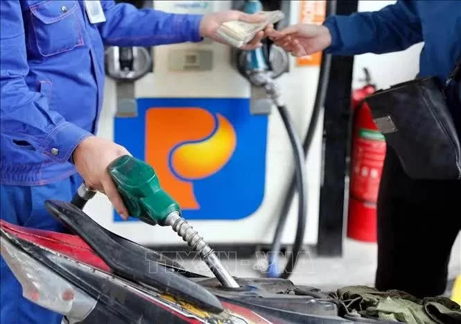 Retail petrol prices down in latest adjustment Retail petrol prices down in latest adjustment