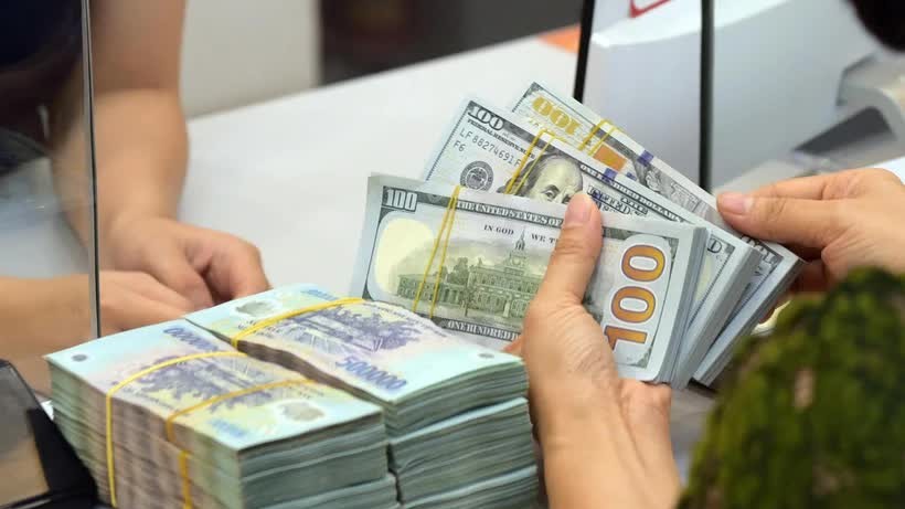 Remittances to HCM City surge ahead of Tet Lunar New Year