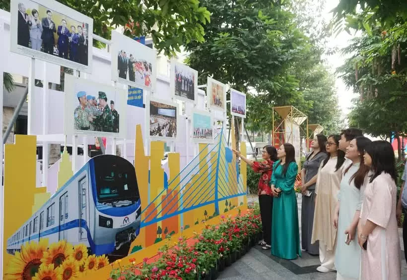 HCM City photo exhibition spotlights Party’s brilliant achievements