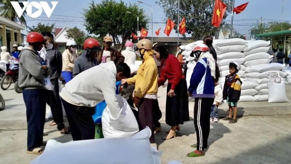 Nearly 900 tonnes of rice allocated to 15,456 households in Dak Lak for the Lunar New Year