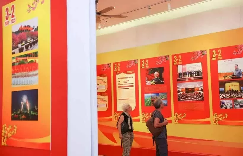 An exhibition celebrating the 95th founding anniversary of the Communist Party of Vietnam (CPV) (February 3, 1930 - 2025). (Photo: VNA)