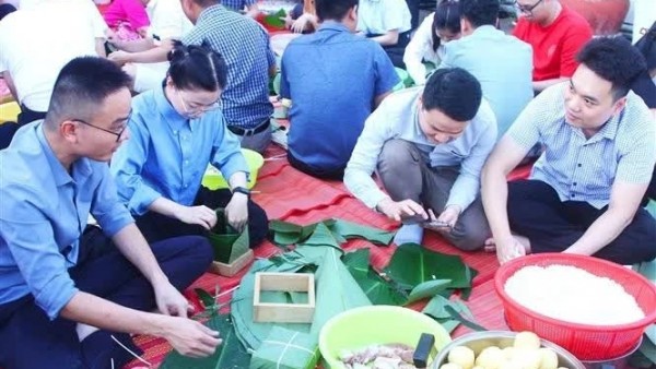 Vibrant activities to celebrate Tet by OV communities in Cambodia