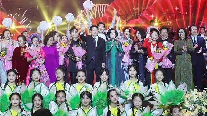 Overseas Vietnamese look towards homeland